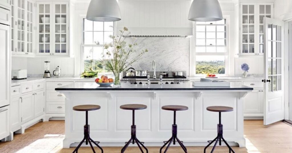 hampton's style kitchen